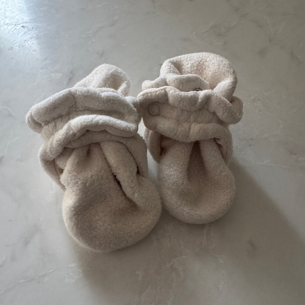 Zutano Fleece Snap Cream Baby Booties Newborn
